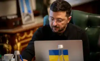 Президент Украины Владимир Зеленский ответил на критику Дональда Трампа, который упрекнул украинские власти в неблагодарности. В своем посте Трамп выразил недовольство тем, что Украина не проявляет должной признательности за поддержку США. Реакция Зеленск