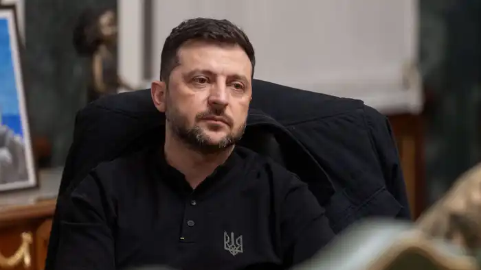 Президент Украины Владимир Зеленский сообщил о направлении украинской делегации в США для продолжения переговоров по мирному плану. Это событие подчеркивает активные усилия Украины в поиске дипломатического решения конфликта. Атырау