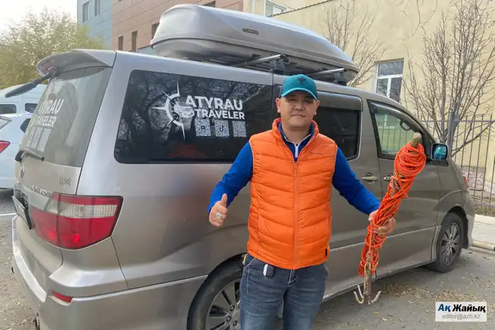 Жители Атырау объединяются для очистки дна реки Урал: как два друга превратили увлечение в важную экологическую инициативу Атырау