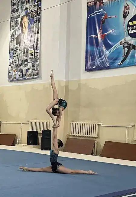 В Караганде более 80 спортсменов участвуют в чемпионате РК по спортивной акробатике Атырау