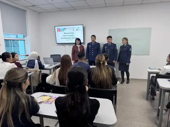 Сотрудники департамента уголовно-исполнительной системы провели встречу со студентами о правонарушениях и законах Атырау