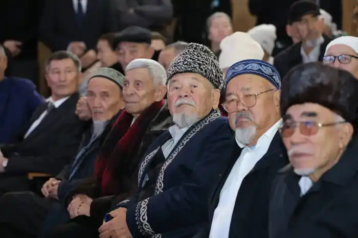 Встреча акима области с жителями Мунайлинского района обсуждение социально-экономических достижений и планов развития Атырау