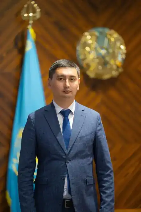 Назначение Самата Айбека Толегеновича заместителем руководителя аппарата акима области Абай: продолжение карьерного роста в государственной службе. Атырау