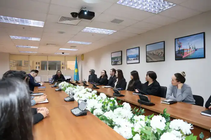 Министерство промышленности и строительства провело лекцию о создании безопасной рабочей среды для своих сотрудников Атырау