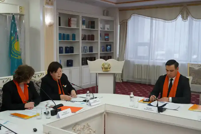 Омбудсмен подчеркивает необходимость улучшения защиты от домашнего насилия в контексте международной акции против гендерного насилия Атырау