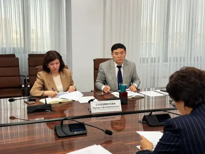 Усиление общественного контроля за правами педагогов: новые инициативы министра просвещения Атырау