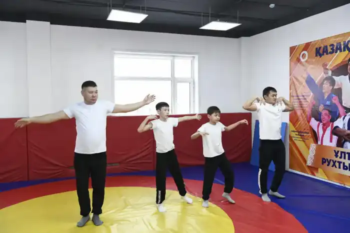 Спортивно-военное состязание для отцов и детей прошло в Астане к Дню независимости Атырау