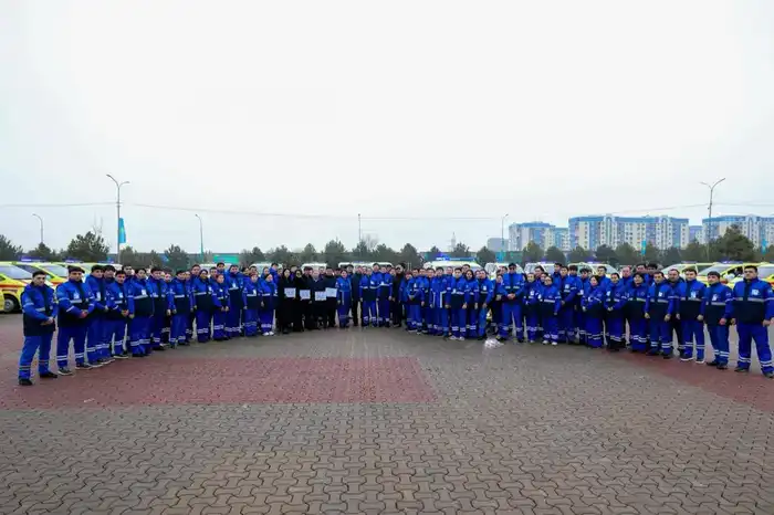 Улучшение экстренной медицинской помощи в Шымкенте: передача 30 новых санитарных автомобилей Атырау