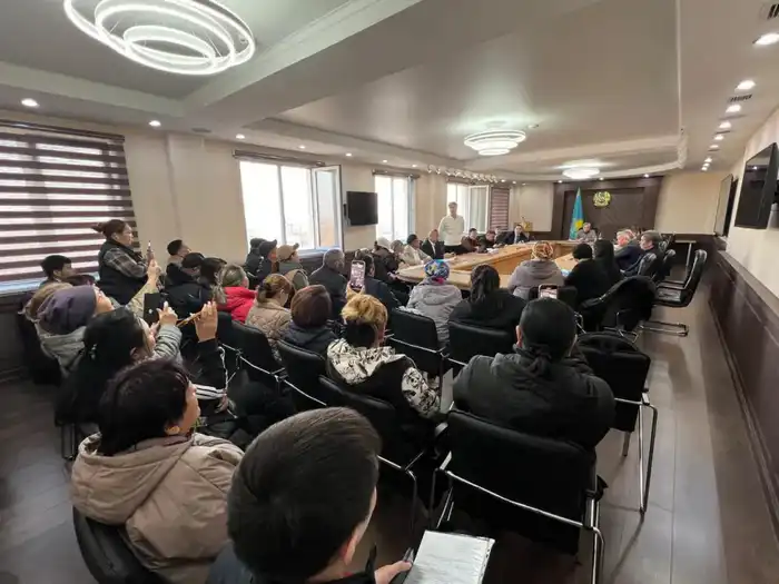 Компенсации за землю: встреча с жителями Алатау Атырау