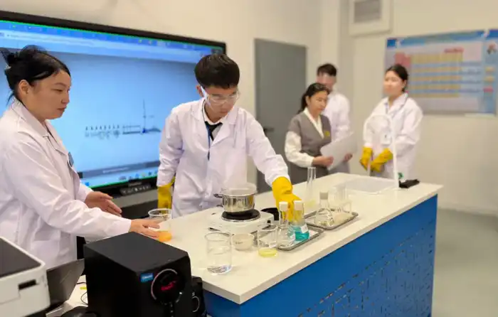 Кыргызская Республика открывает дверь в будущее образования, изучая казахстанский опыт «Келешек мектептері» Атырау