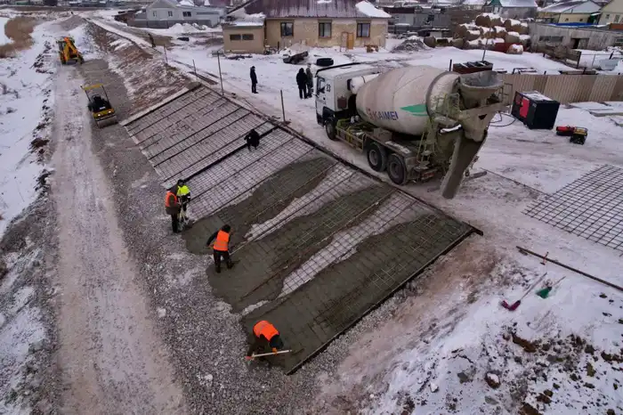 Реконструкция защитных дамб в Прибрежном продолжается Атырау