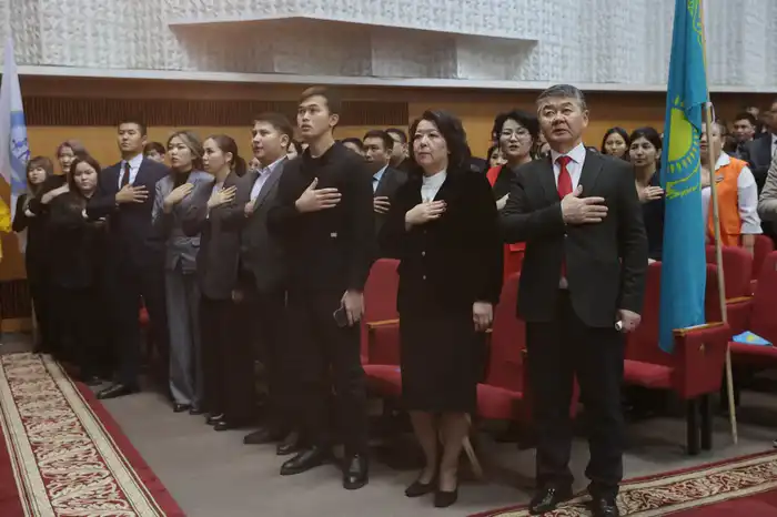 Молодые избиратели погружаются в демократические процессы на форуме в Таразе Атырау