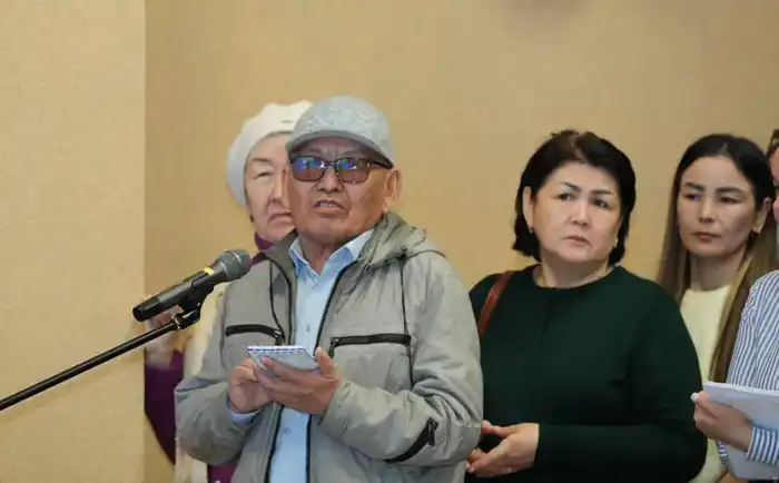 Килыбай обсудил проблемы Актау с жителями Атырау