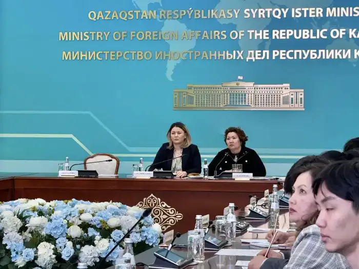Круглый стол в Казахстане: развитие социальной работы и защита прав человека через модернизацию законодательства Атырау