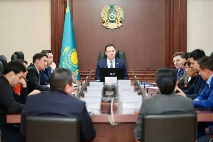 Вице-министр энергетики Казахстана обсудил международные аспекты развития перерабатывающей нефтегазохимической промышленности Атырау