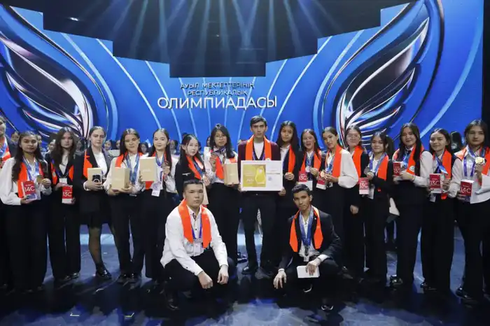 193 награды разыграны на Республиканской олимпиаде по общественно-гуманитарному направлению для учащихся сельских школ (4)
