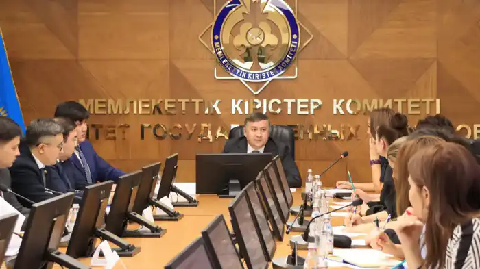 Профессиональные бухгалтеры обсудили ключевые аспекты налоговой реформы на круглом столе Атырау