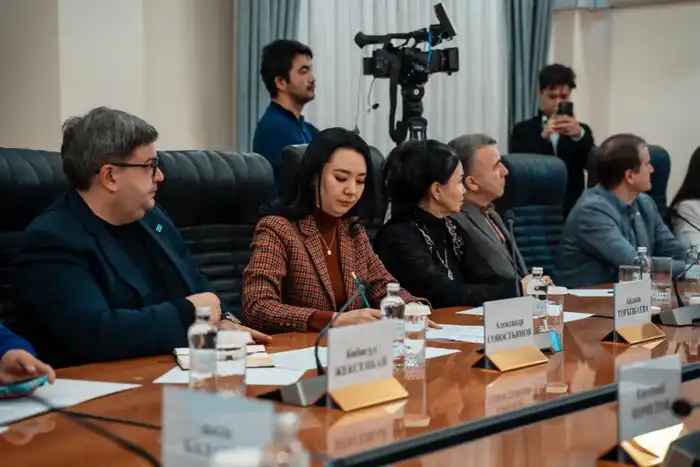 Состоялось итоговое заседание комиссии по присуждению гранта «Тәуелсіздік ұрпақтары» (2)