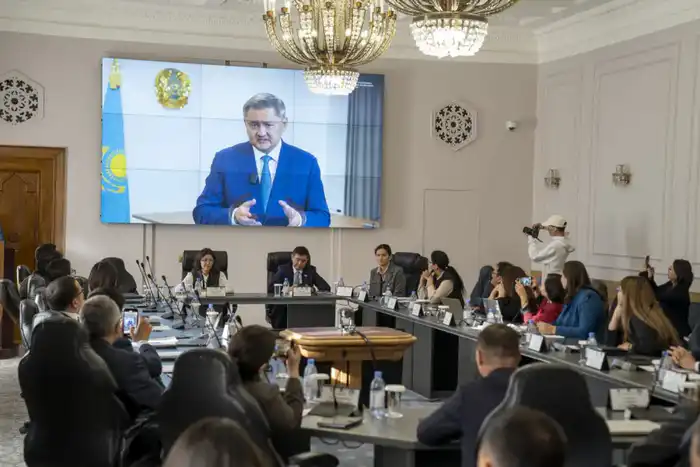 Обсуждение проблем и решений молодого научного сообщества на республиканском круглом столе в Алматы Атырау