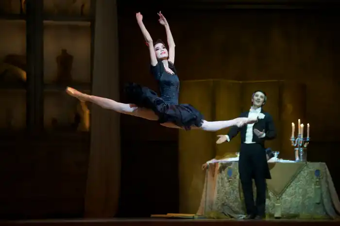 Казахстанская «Коппелия» покорила сцену Королевского оперного театра Маската (3)