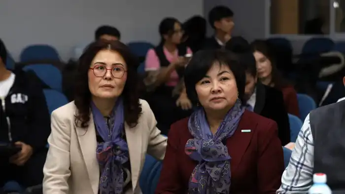 ГОД РАБОЧИХ ПРОФЕССИЙ: В УНИВЕРСИТЕТЕ АХМЕТА ЯСАВИ ПРОШЛА ИННОВАЦИОННАЯ НАУЧНО-ТЕХНОЛОГИЧЕСКАЯ СЕССИЯ (3)