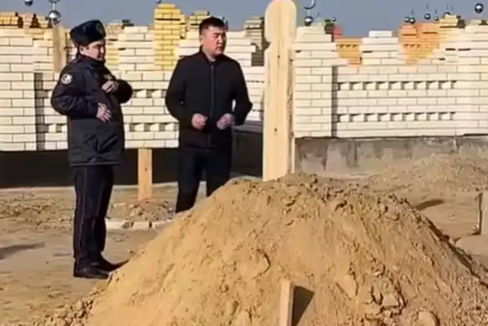 Расследование повреждения могил в Еркинкале: полиция проводит оперативно-розыскные мероприятия Атырау