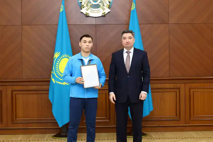 Атырауский спортсмен Ерсин Болатов получил благодарность от премьер-министра Казахстана Атырау