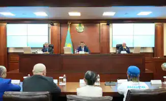 Сила духа: Глава региона чествует чемпионок мира по парапауэрлифтингу