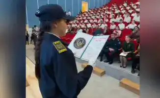 Учащиеся класса "Жас сақшы" приняли присягу, подчеркивая важность службы Родине