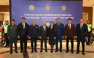 В Туркестане прошёл форум по повышению безопасности на дорогах с участием полиции и прокуратуры