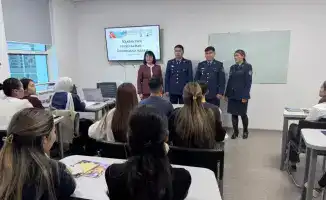 Сотрудники департамента уголовно-исполнительной системы провели встречу со студентами о правонарушениях и законах