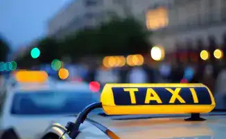 Эксперты обсудили управление ценами в такси