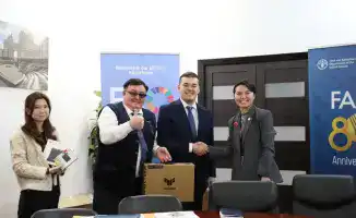 Казахстан получает оборудование от ФАО для борьбы с саранчой