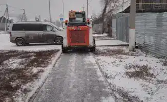 Астана: более 1 тыс. спецтехники на уборке снега
