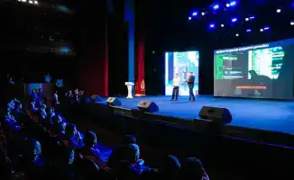 В Астане прошел форум «Уроки цифровой безопасности», где обсуждали угрозы лудомании и мошенничества в интернете