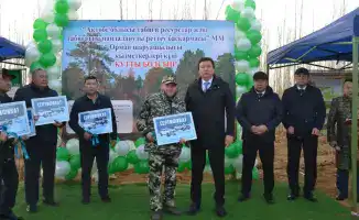 В Шалкарском районе передали автомобили и дроны для охраны лесов