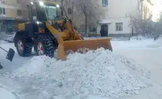 Астана под снежным покровом: 3 000 дорожных рабочих и 1 400 единиц техники на страже чистоты города