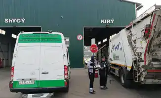Алматы усиливает контроль за мусоровозами