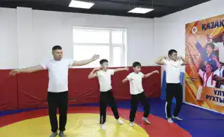 Спортивно-военное состязание для отцов и детей прошло в Астане к Дню независимости