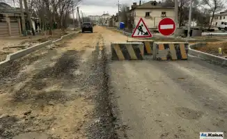 Жители микрорайона Балыкши обеспокоены возможными нарушениями технологии ремонта дороги на улице Кожакаева, который был выполнен за 657 миллионов рублей.