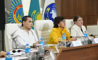 Круглый стол о национальной идентичности и межконфессиональном взаимодействии в Астане
