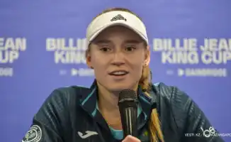 Елена Рыбакина: паспорт как билет в мир теннисных сражений на Континентальном кубке в Шэньчжэне