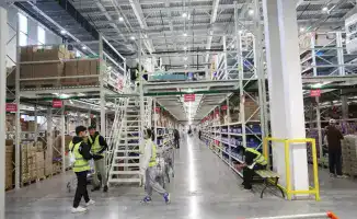 Аким Алматы Дархан Сатыбалды оценил новый логистический комплекс Magnum E-commerce в Алатауском районе