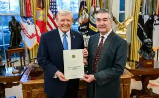 Посол Казахстана Магжан Ильясов вручил верительную грамоту президенту США Дональду Трампу