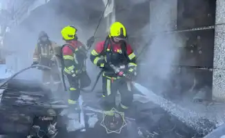В Астане ресторан в огне: пожарные на страже