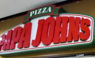 Международная сеть пиццерий Papa John’s прокомментировала ситуацию с ресторанами в Казахстане и Кыргызстане. В компании уточнили, что в настоящее время происходит процесс изменений, однако не предоставили детальной информации о причинах и последствиях для