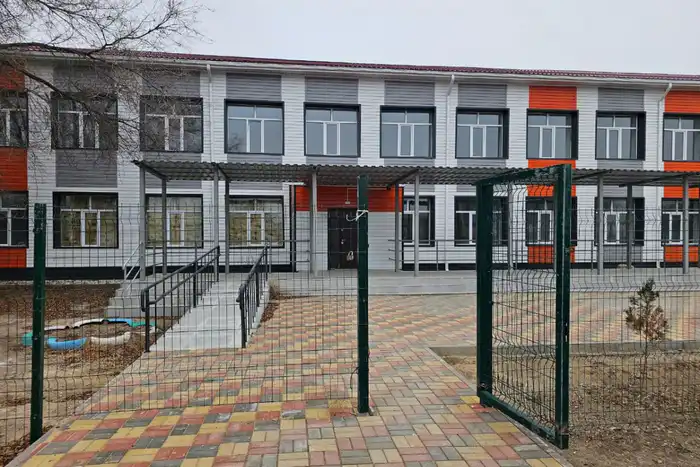 Ремонт интерната для особенных детей в Махамбете затягивается: сроки перенесены из-за смены подрядчиков Атырау