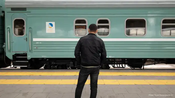 На железнодорожном вокзале Астаны Нурлы жол произошла поножовщина: очевидцы рассказали о трагическом инциденте Атырау