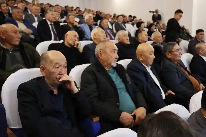 Ербол Карашукеев провел встречу с жителями района Т. Рыскулова Атырау