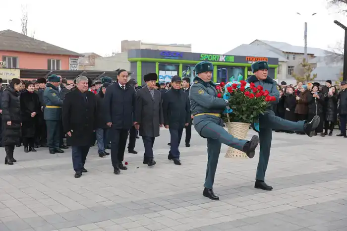 Церемония в Таразе: наследие Динмухамеда Кунаева и его влияние на современность Атырау